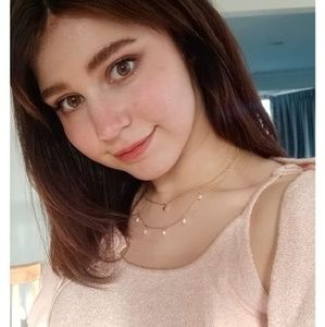 Meet your Posher, Chloe